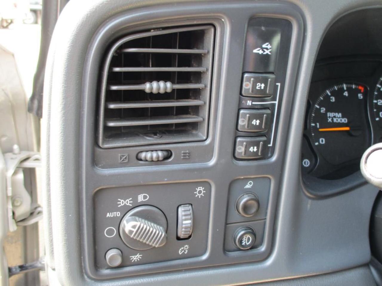 2006 Chevrolet Silverado 2500 HD LT EXT  DURAMAX 4X4 Photo11