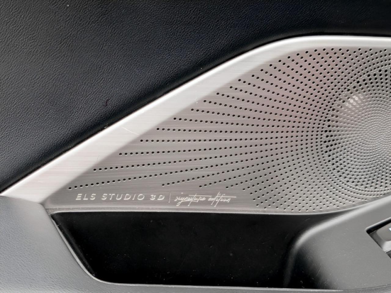 2022 Acura MDX Type S Ultra  **BRAND NEW BRIDGESTONE TIRES !!!** Photo