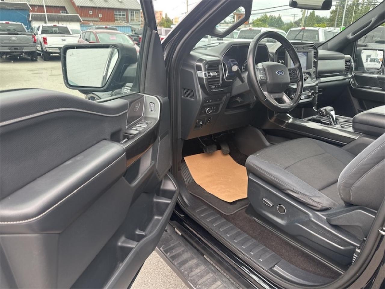 2021 Ford F-150 XLT  - Tailgate Step Photo5
