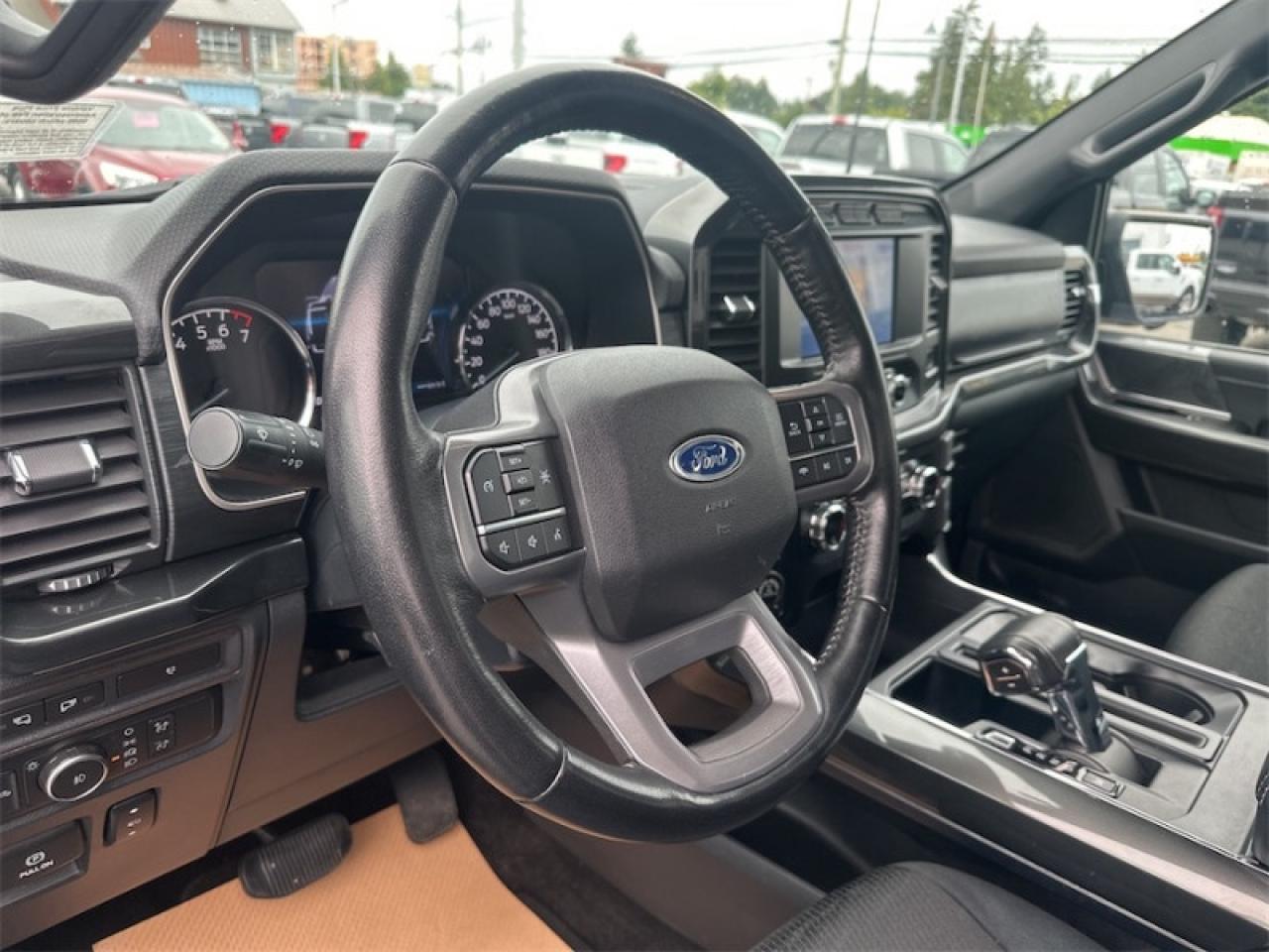 2021 Ford F-150 XLT  - Tailgate Step Photo5