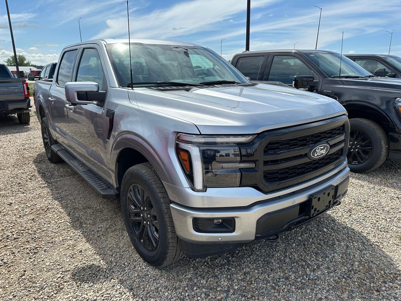 2025 Ford F-150 LARIAT 4WD SuperCrew 5.5' Box 501A Photo2