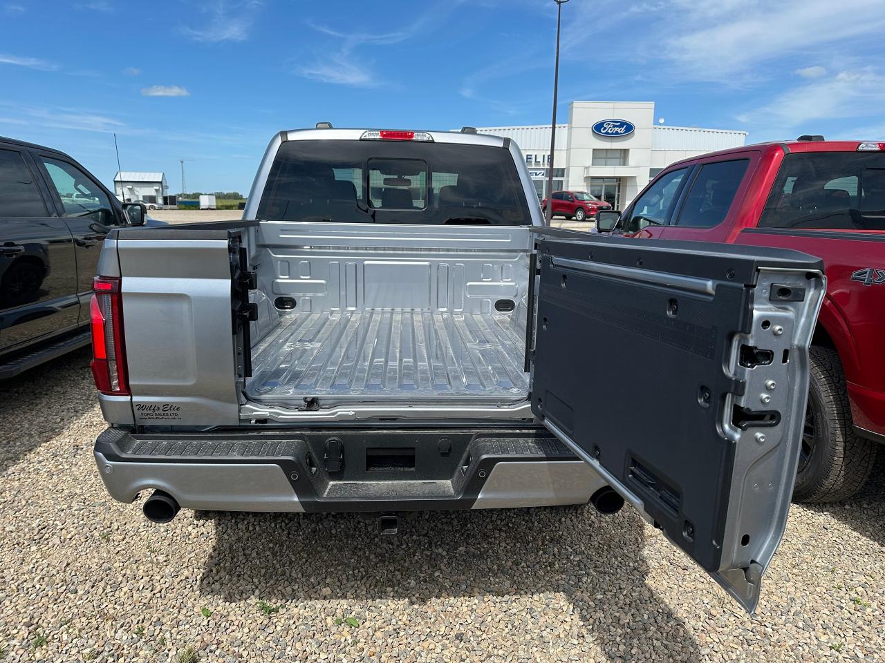 2025 Ford F-150 LARIAT 4WD SuperCrew 5.5' Box 501A Photo5