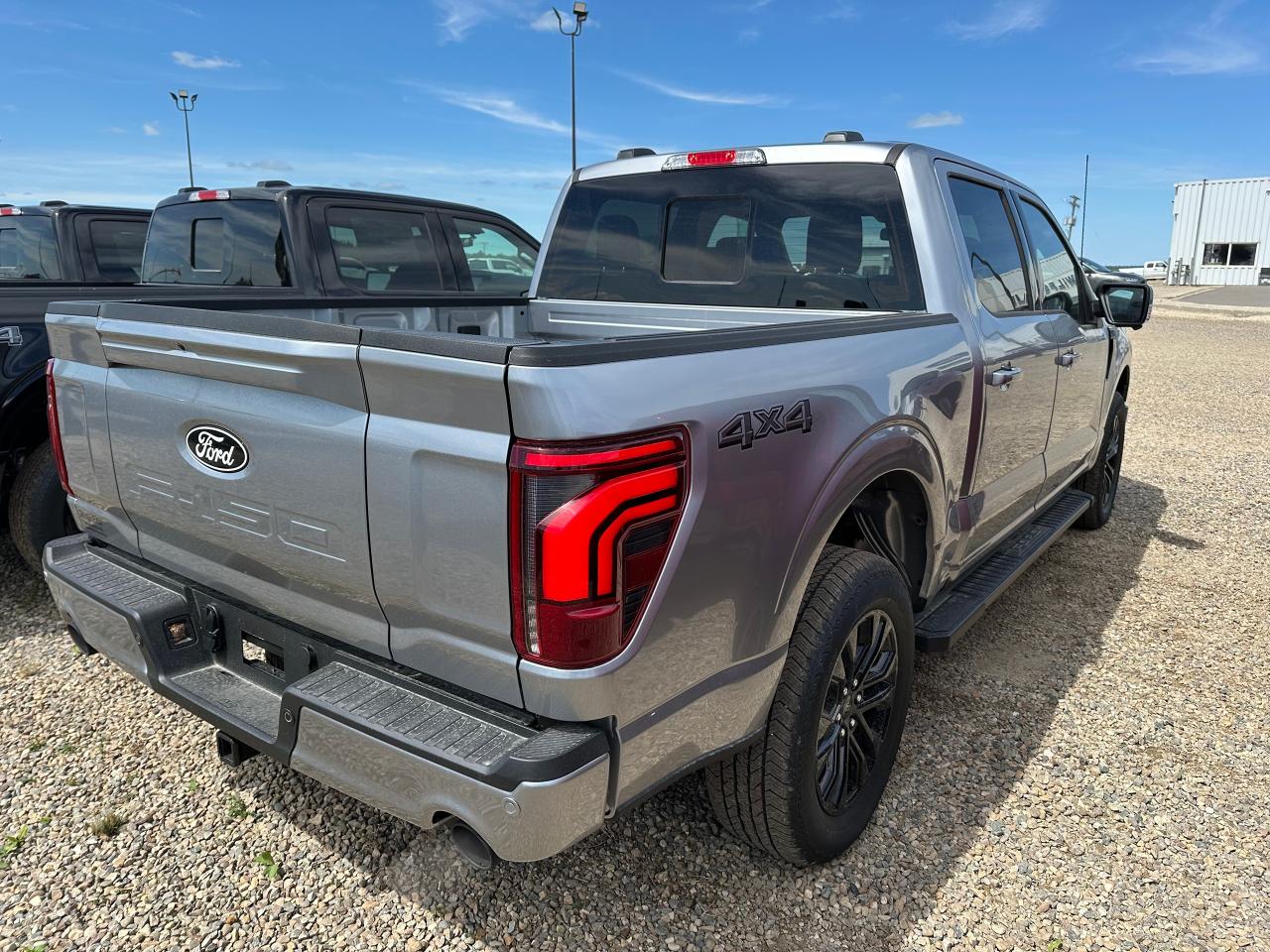 2025 Ford F-150 LARIAT 4WD SuperCrew 5.5' Box 501A Photo3