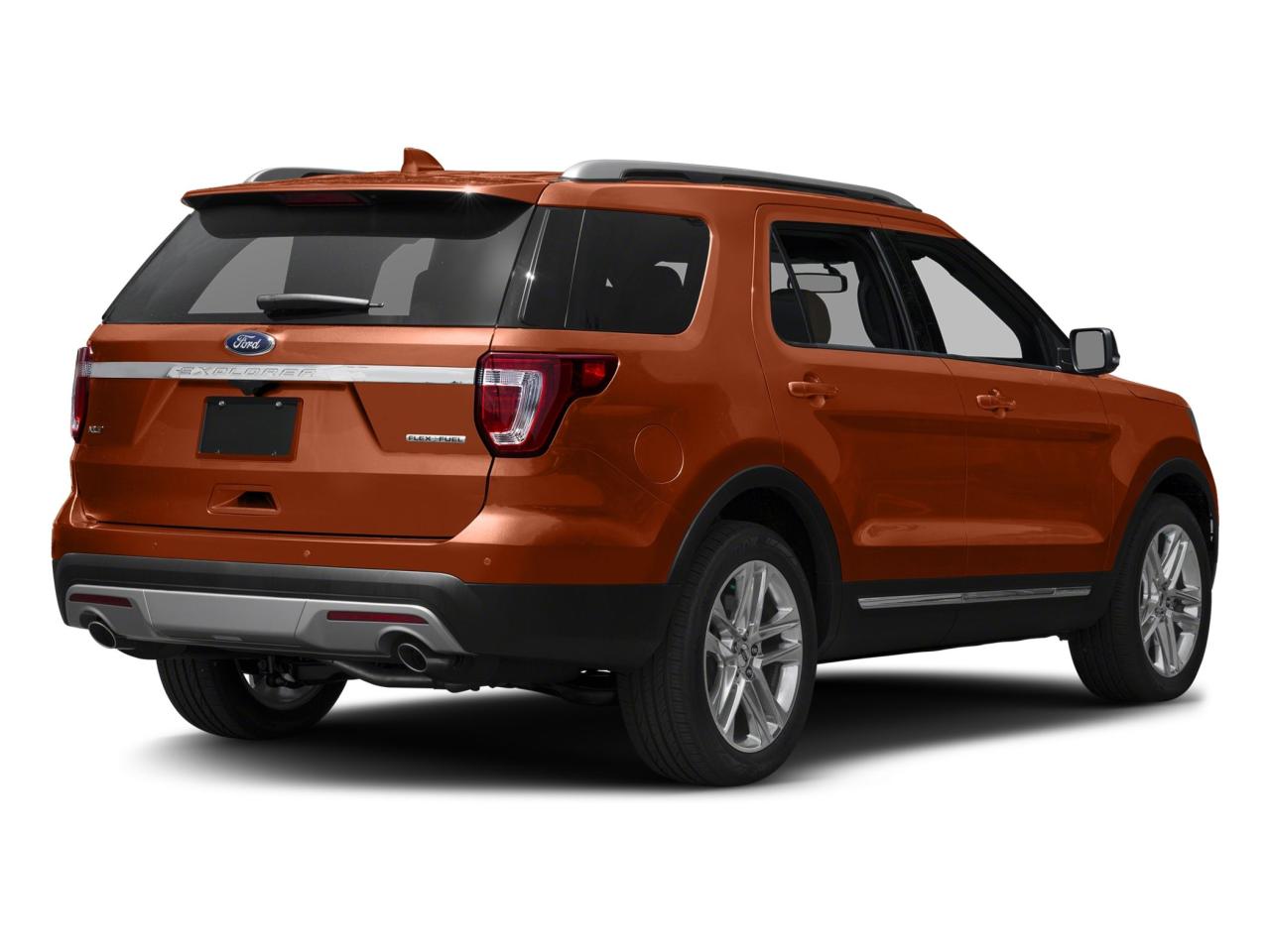 2017 Ford Explorer XLT Photo1
