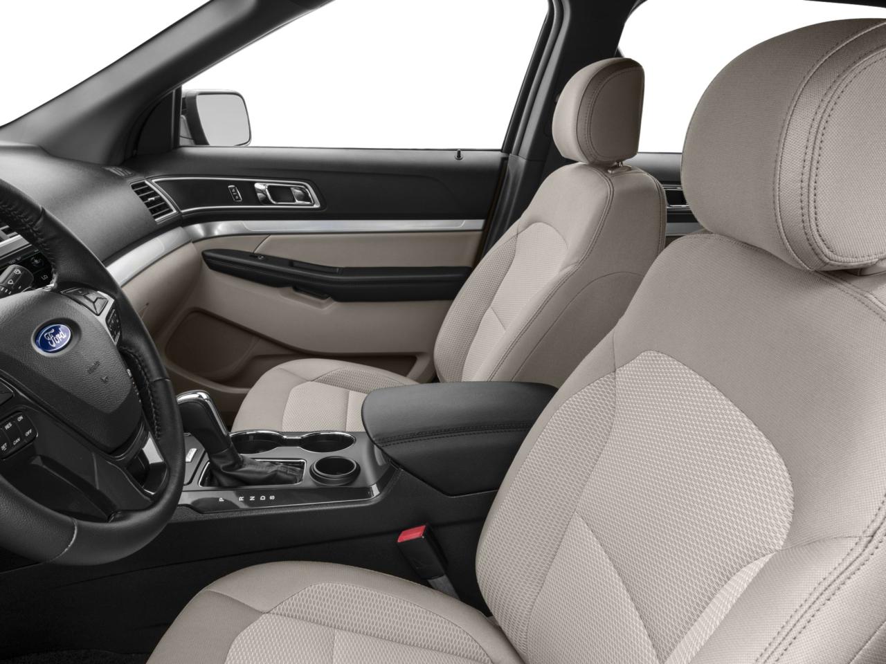 2017 Ford Explorer XLT Photo5