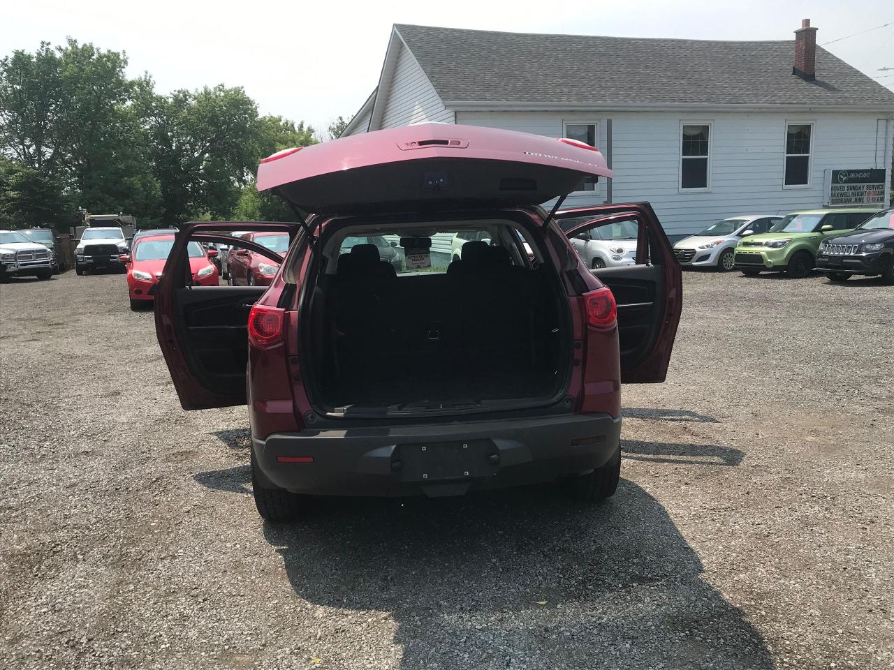 2010 Chevrolet Traverse LT - Photo #16