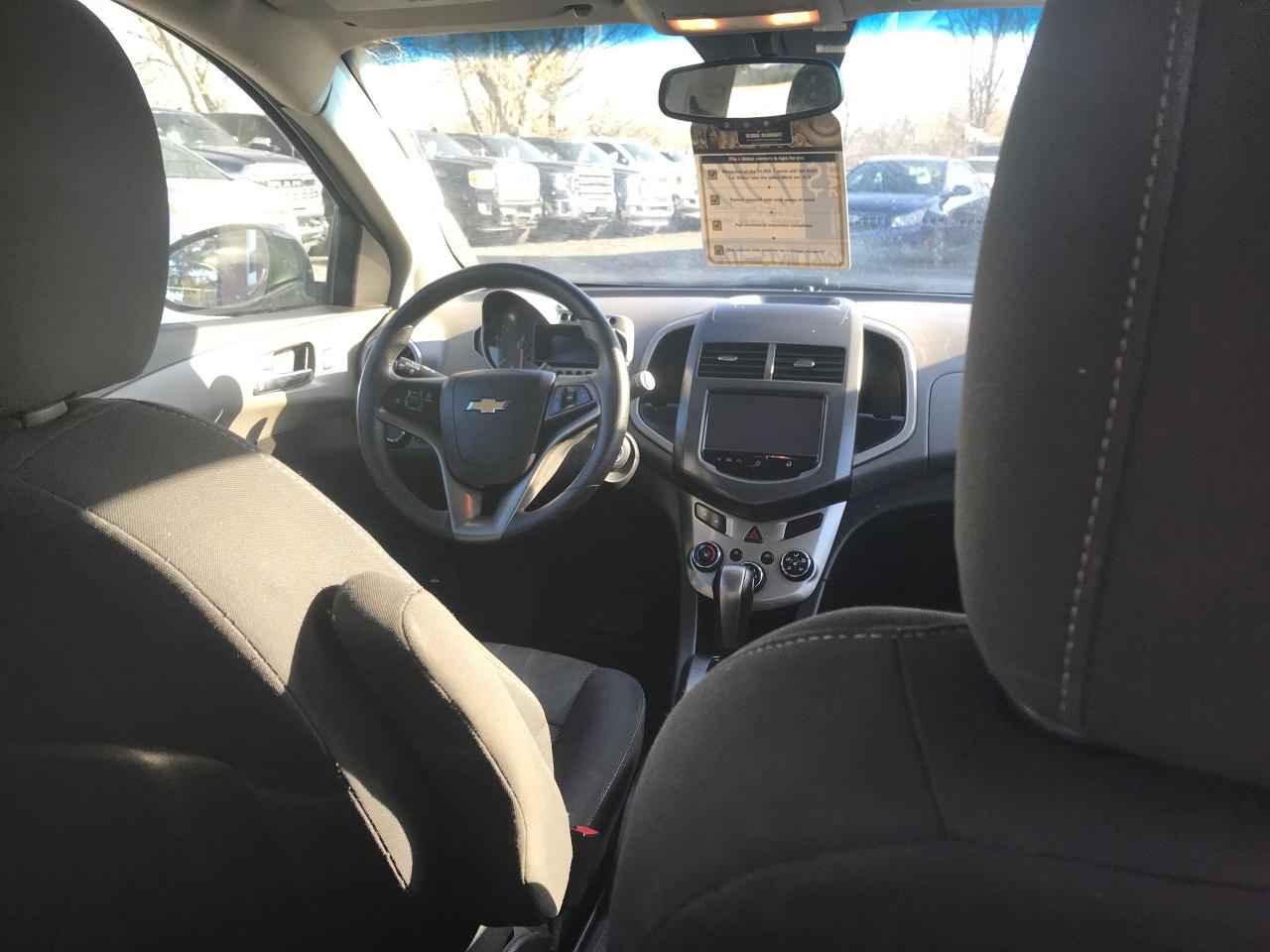 2014 Chevrolet Sonic LT - Photo #9