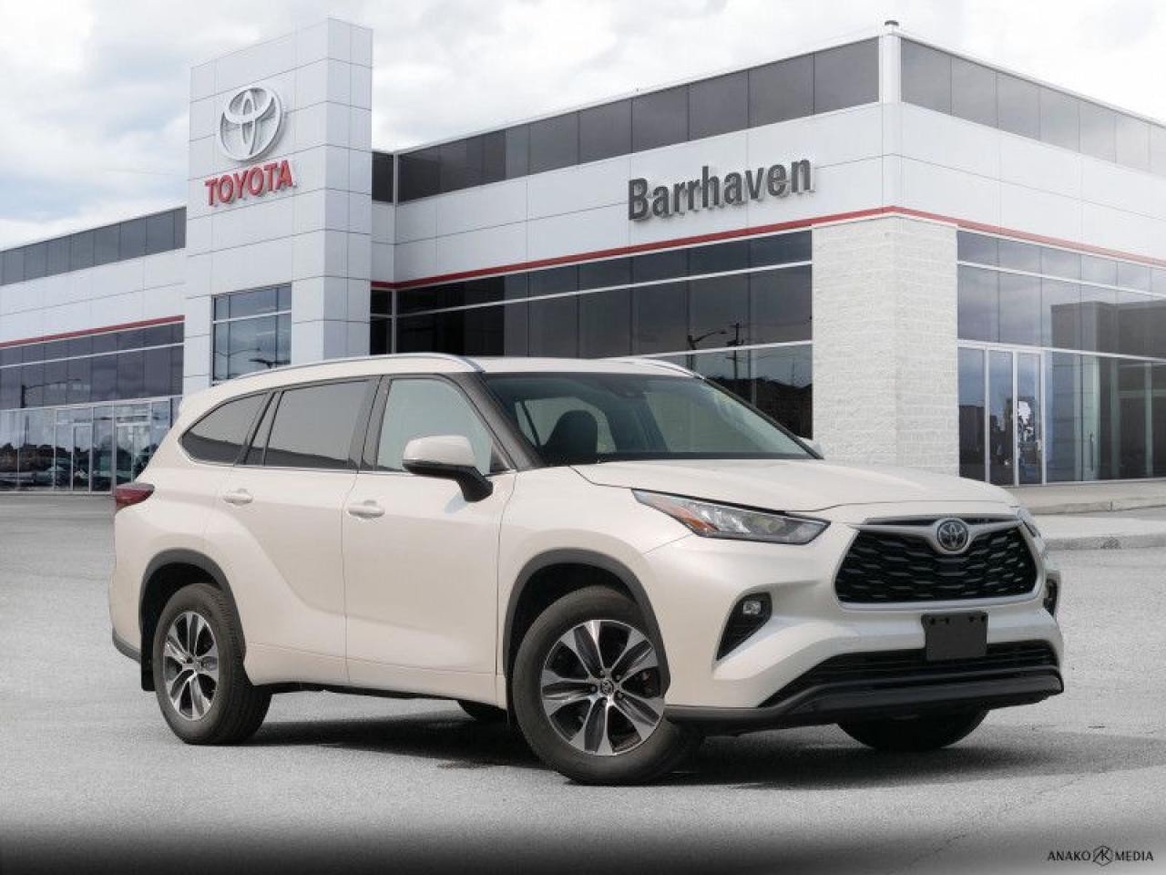 Used 2020 Toyota Highlander XLE  - $331 B/W for sale in Ottawa, ON