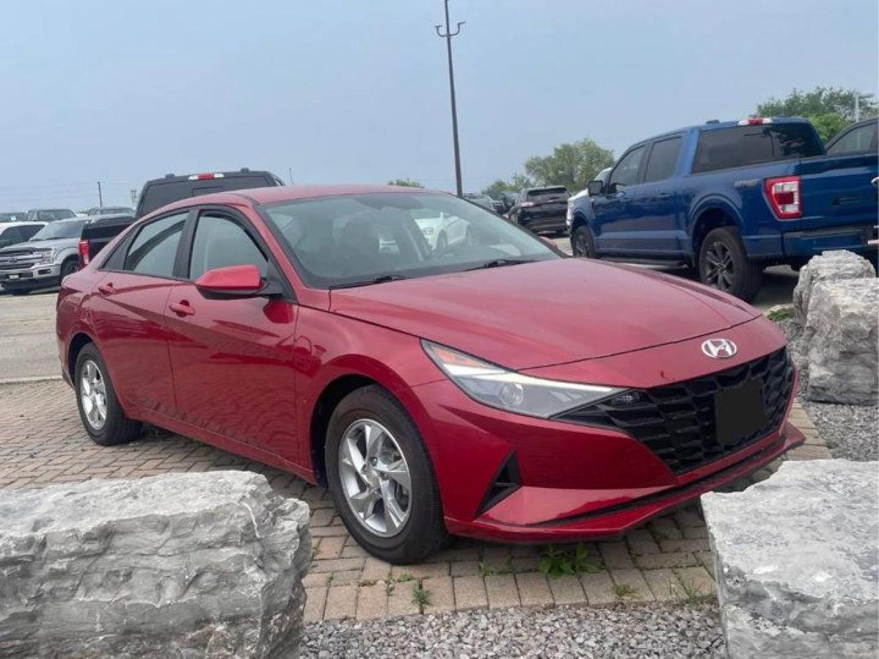 Used 2022 Hyundai Elantra Essential | Heated Seats | Reverse Cam | Carplay | Bluetooth | Lane Departure & More ! for sale in Guelph, ON