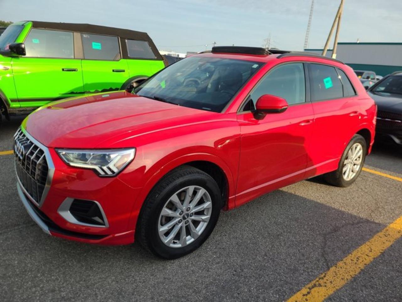 Used 2020 Audi Q3 Komfort  Quattro | Sunroof | Leather | Rear Camera | Bluetooth | Power Seat | and more! for sale in Guelph, ON