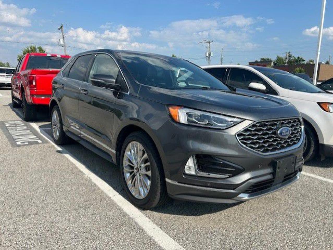 Used 2020 Ford Edge Titanium AWD for sale in Watford, ON