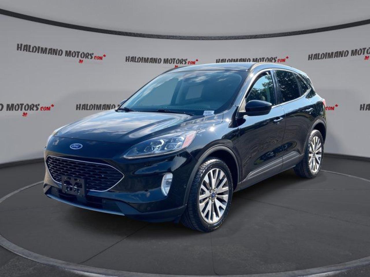 Used 2022 Ford Escape Titanium for sale in Cayuga, ON