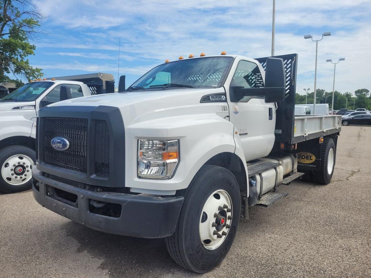 2021 Ford F-750SD Base