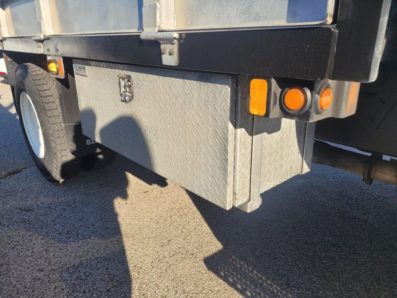 2021 Ford F-750SD Base Photo15