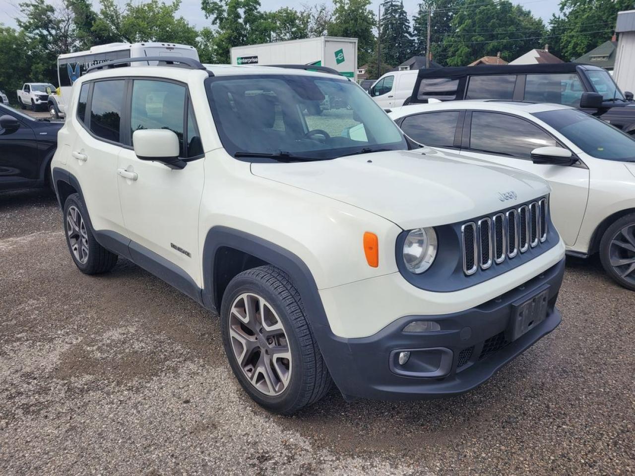 2015 Jeep Renegade North Photo4