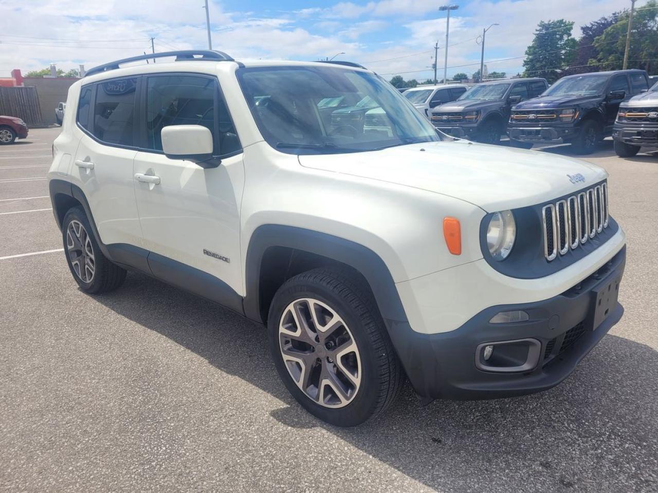 2015 Jeep Renegade North Photo25
