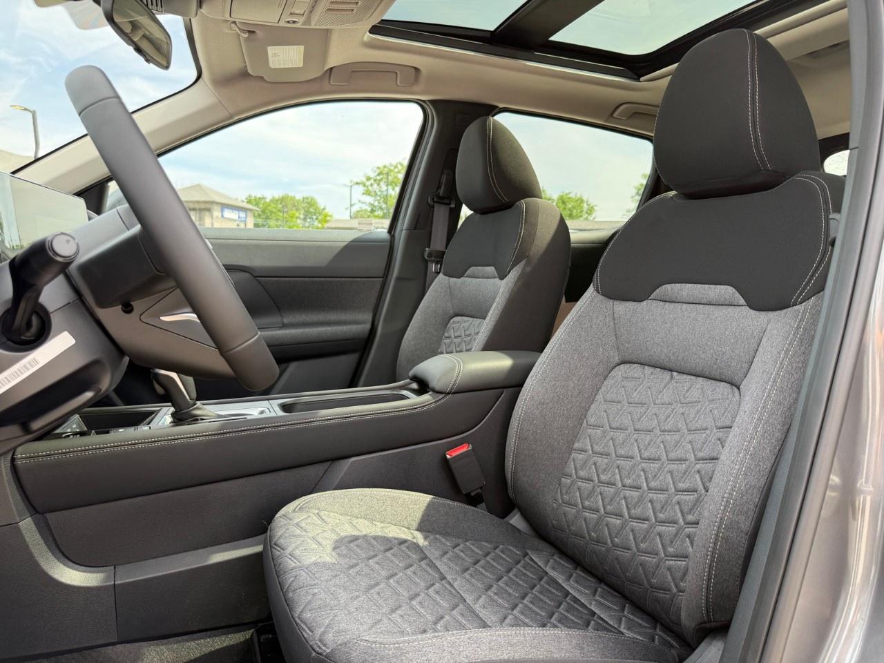 2025 Nissan Kicks SV AWD Photo