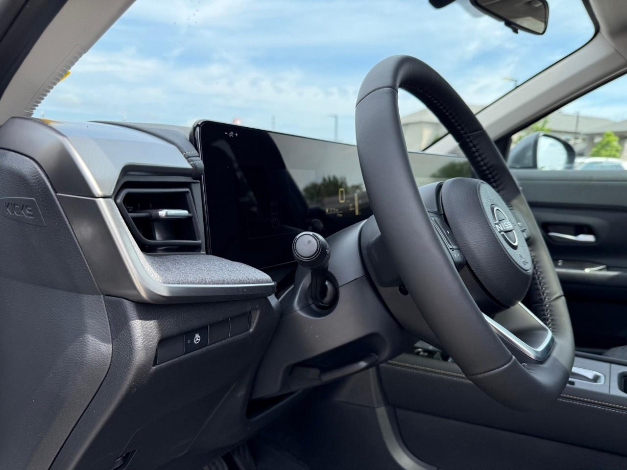 2025 Nissan Kicks SV AWD Photo