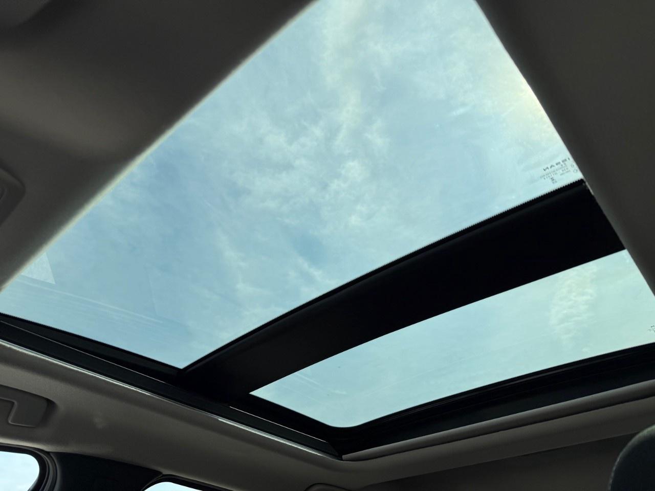 2025 Nissan Kicks SV AWD Photo