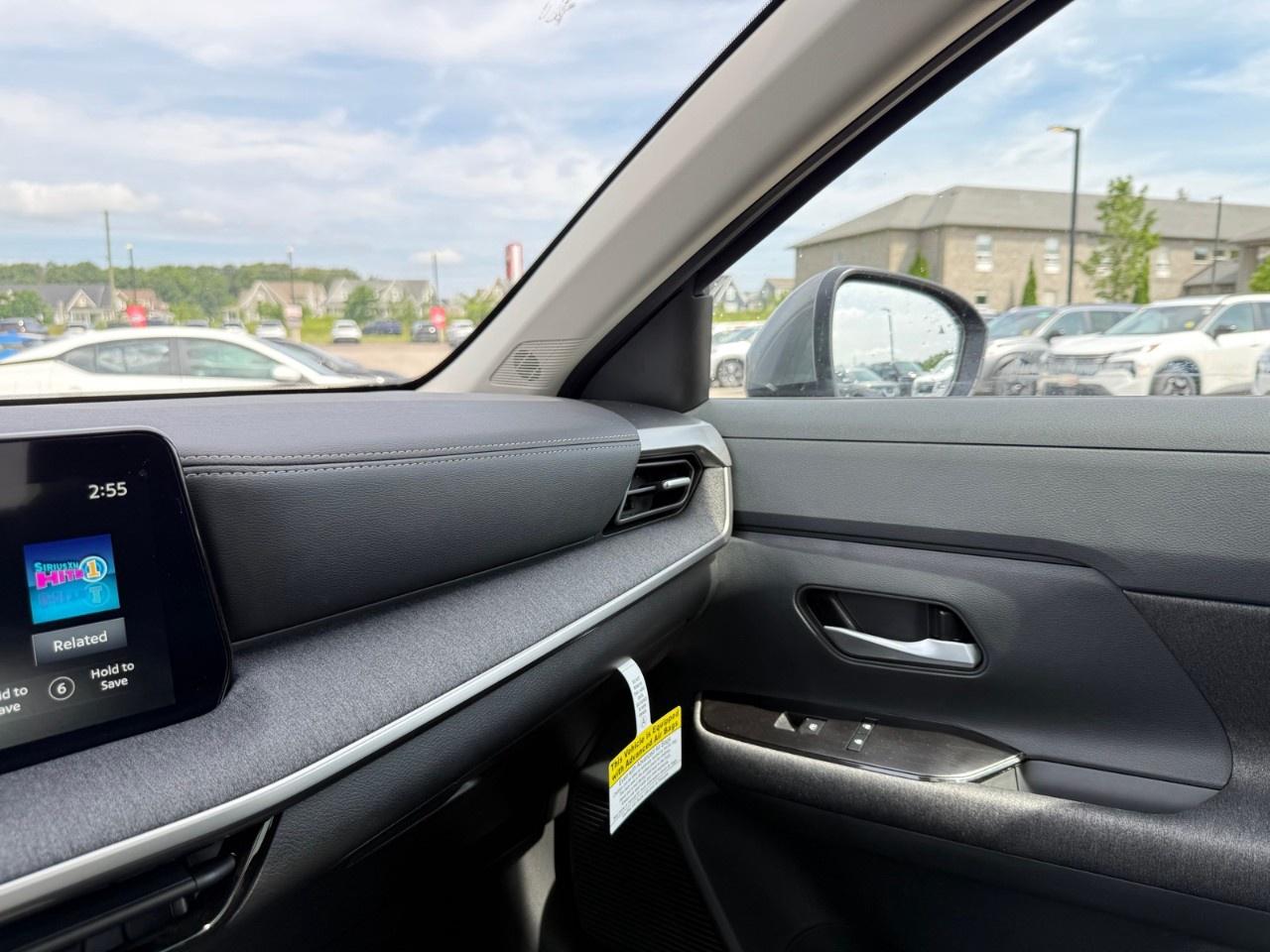 2025 Nissan Kicks SV AWD Photo