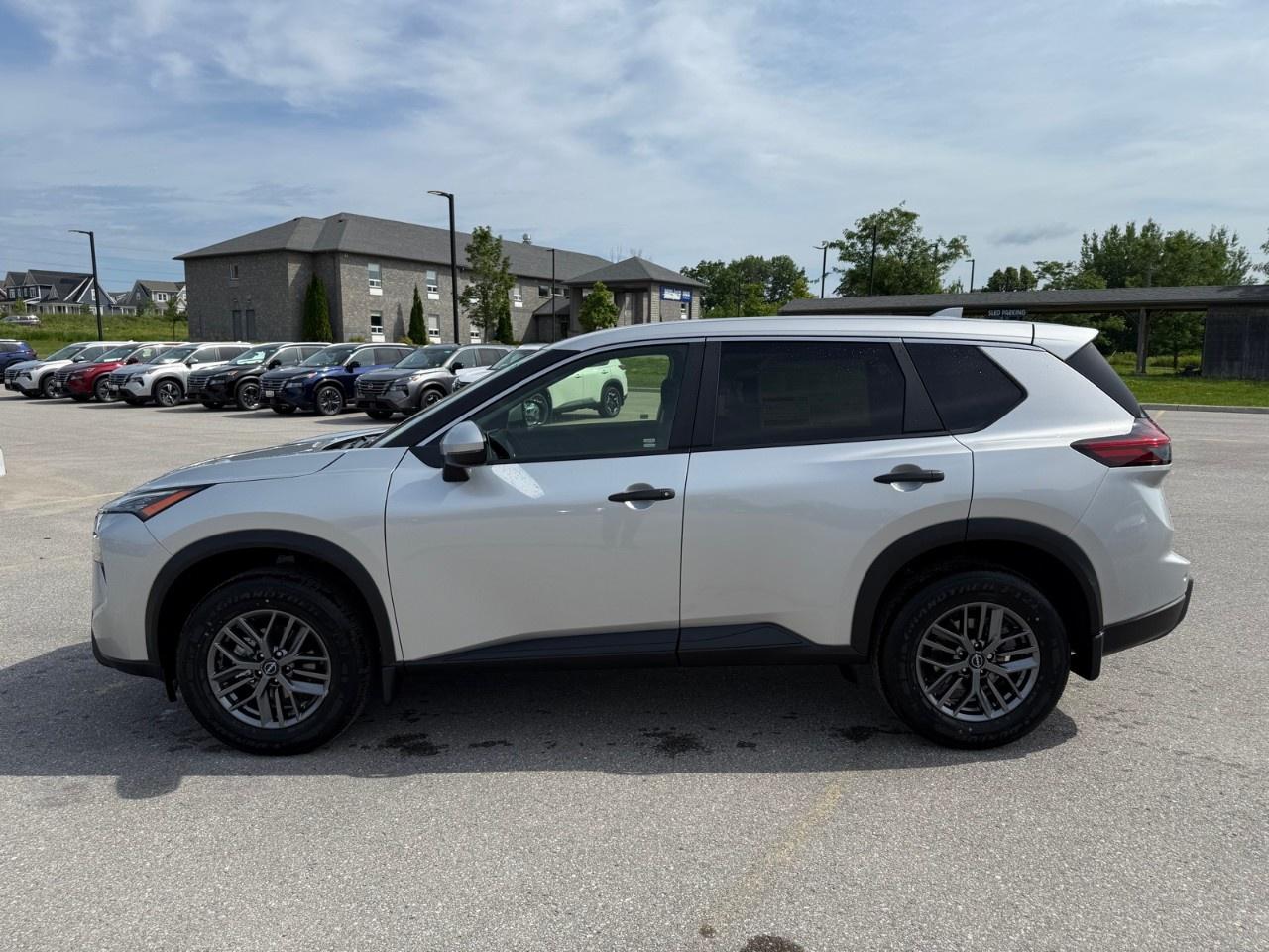 2025 Nissan Rogue AWD S Photo