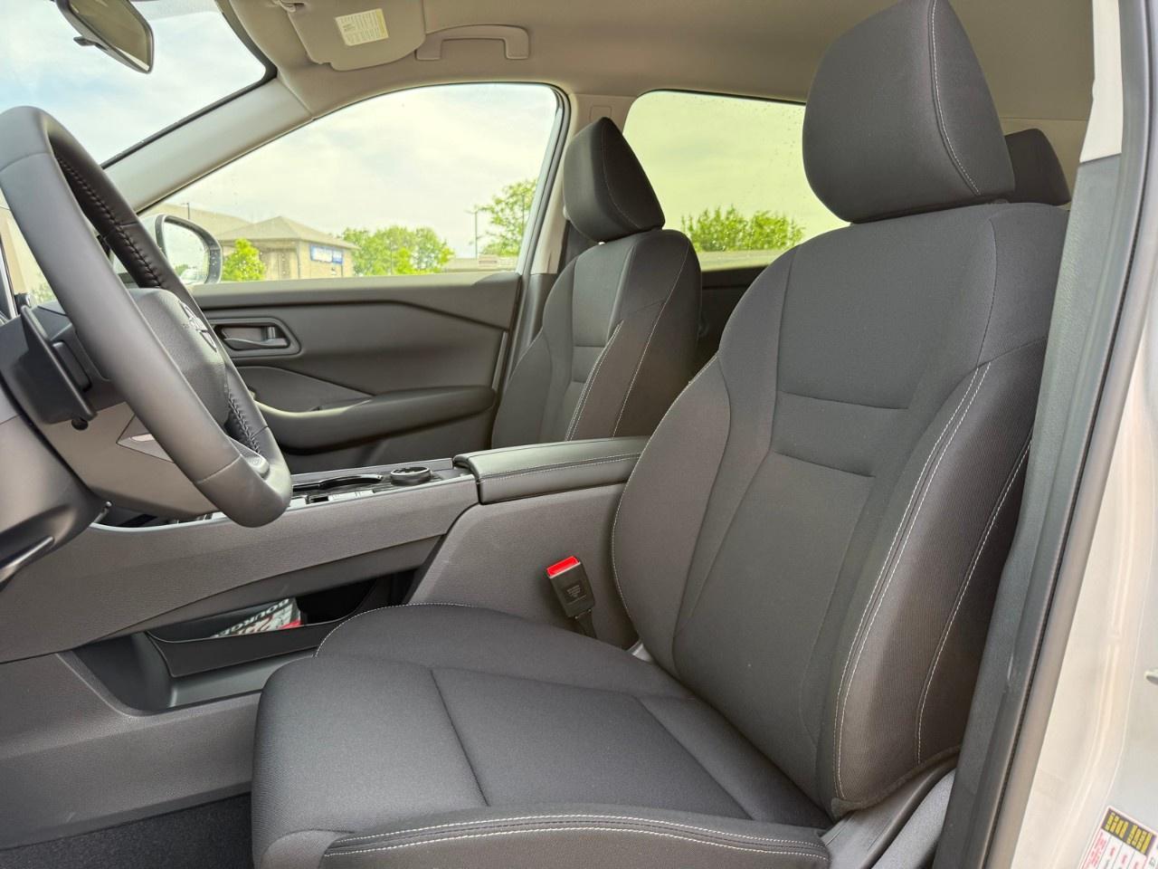 2025 Nissan Rogue AWD S Photo