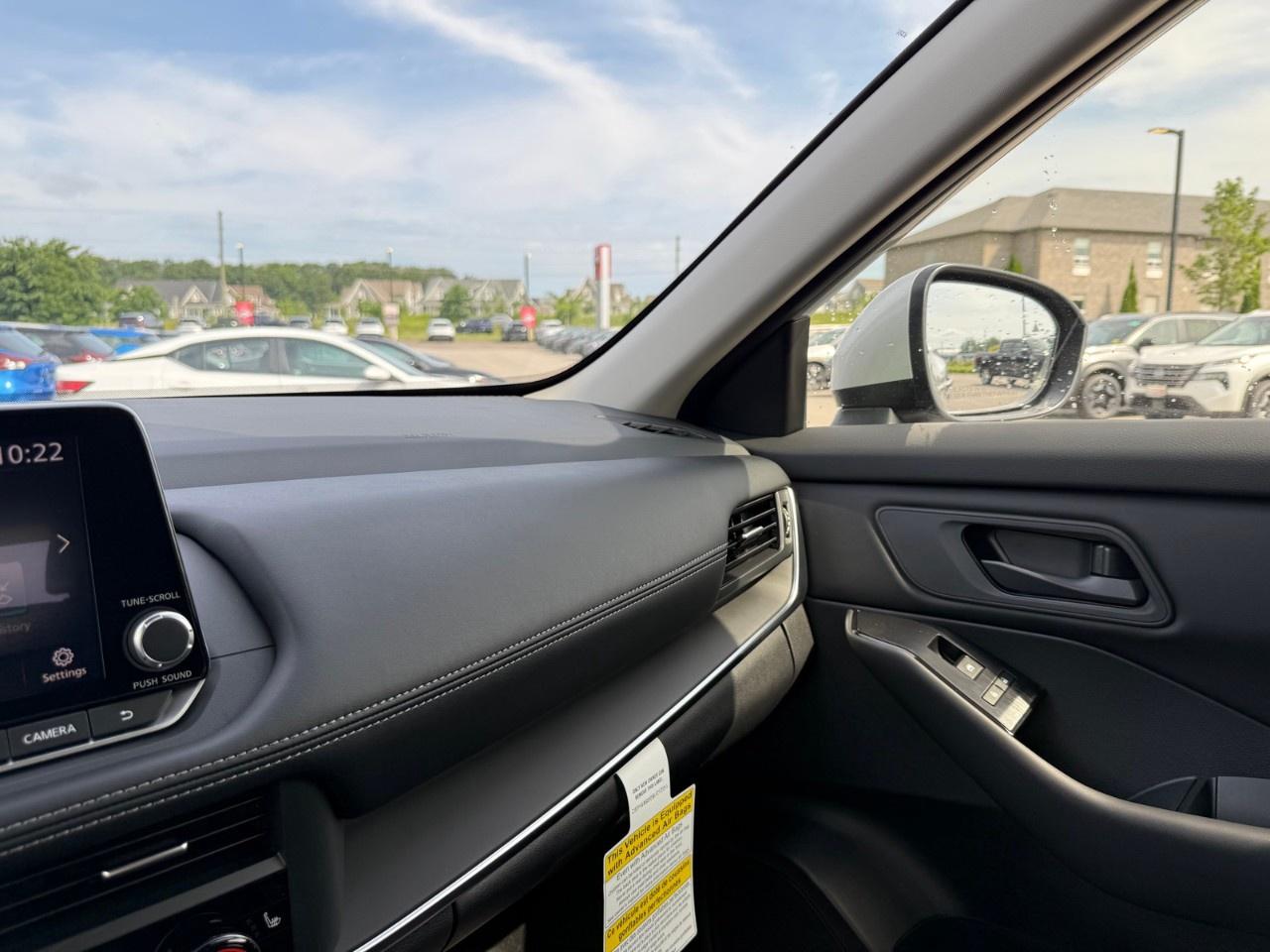 2025 Nissan Rogue AWD S Photo