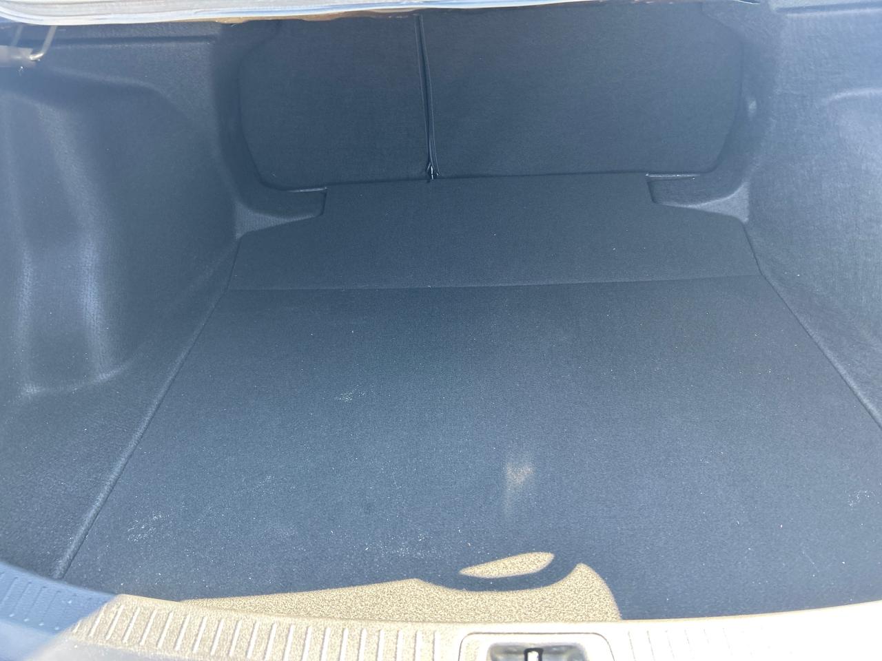 2023 Toyota Corolla LE CVT Photo