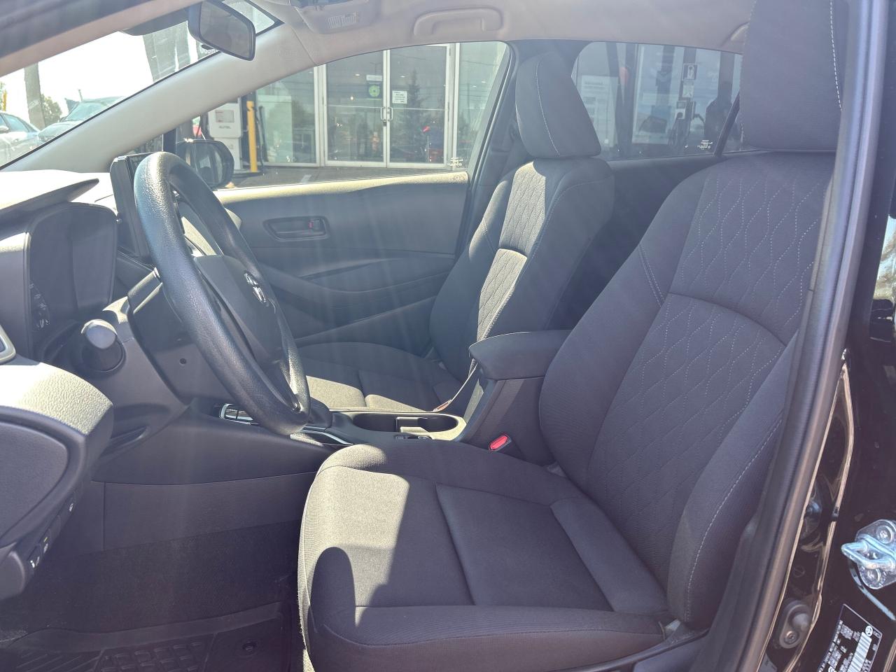 2023 Toyota Corolla LE CVT Photo