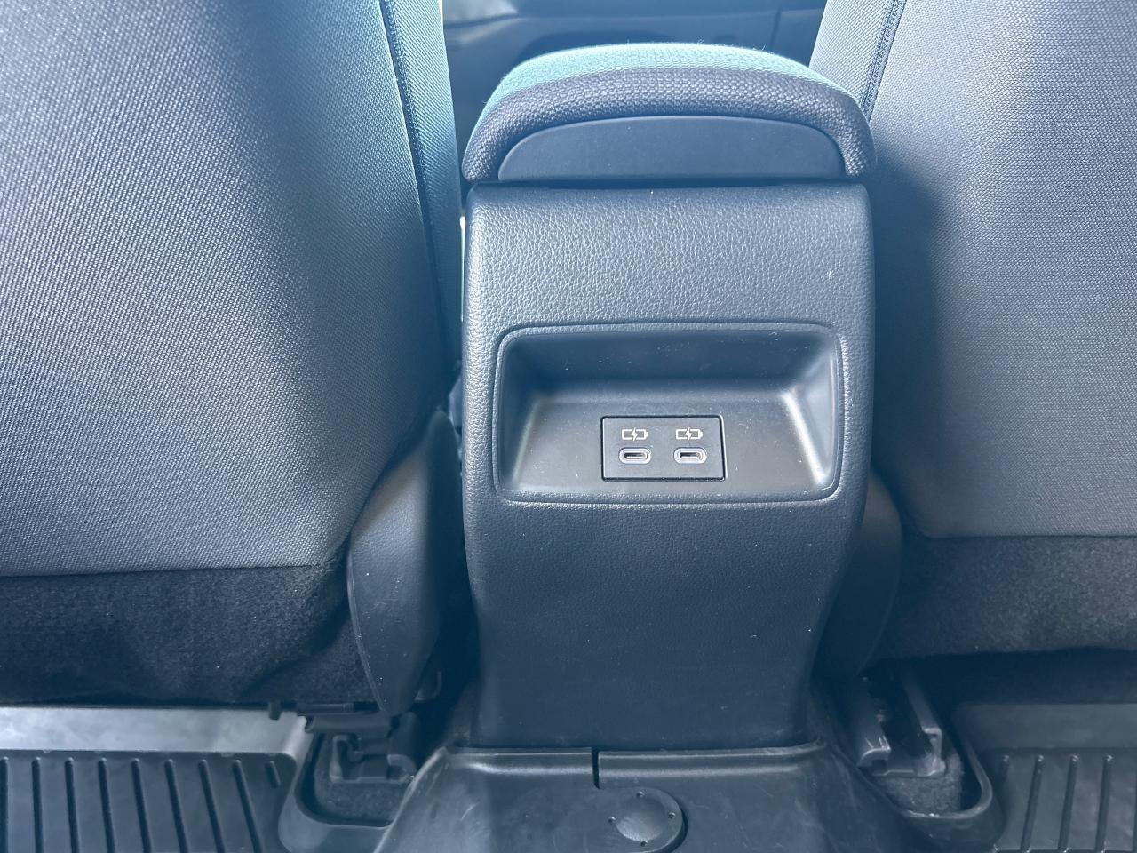 2023 Toyota Corolla LE CVT Photo