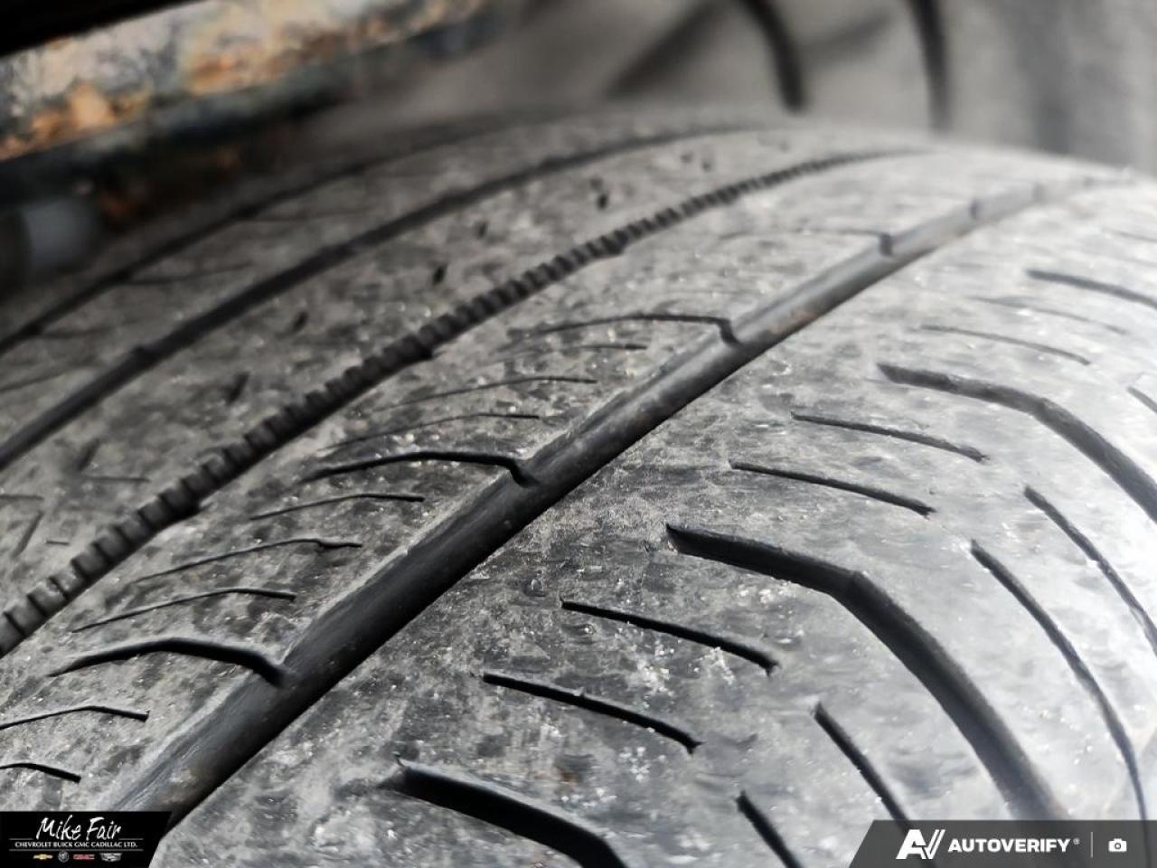 2022 Buick Envision Essence AWD,moonroof,safety alert seat,heated front seats/outside mirrors/steering wheel,memory settings Photo