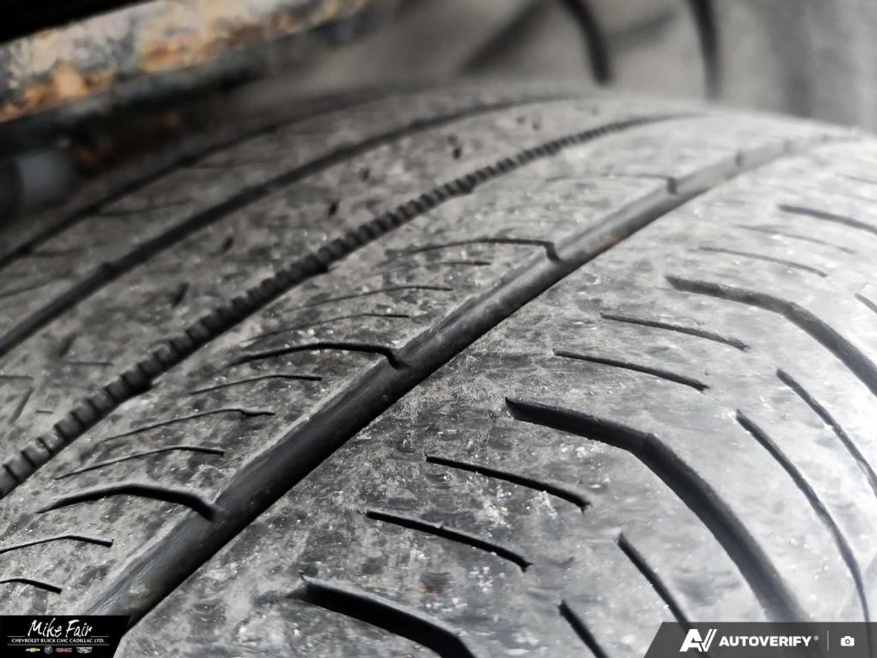 2022 Buick Envision Essence AWD,moonroof,safety alert seat,heated front seats/outside mirrors/steering wheel,memory settings Photo