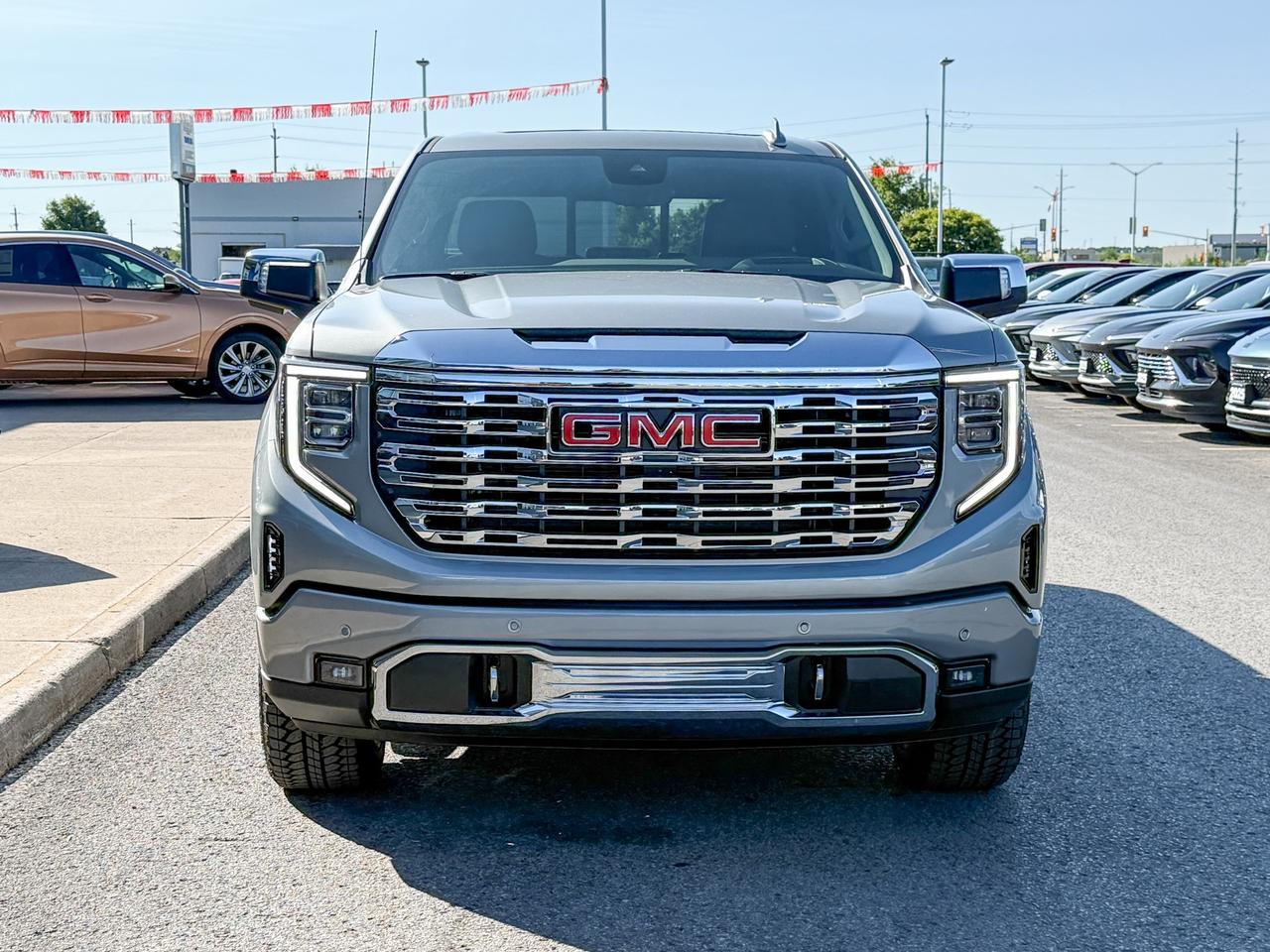2025 GMC Sierra 1500 Denali 5.3L V8 WITH REMOTE START/ENTRY, SUNROOF, HEATED SEATS, HEATED STEERING WHEEL, VENTILATED SEATS, BOSE SPEAKERS, APPLE CARPLAY AND ANDROID AUTO Photo