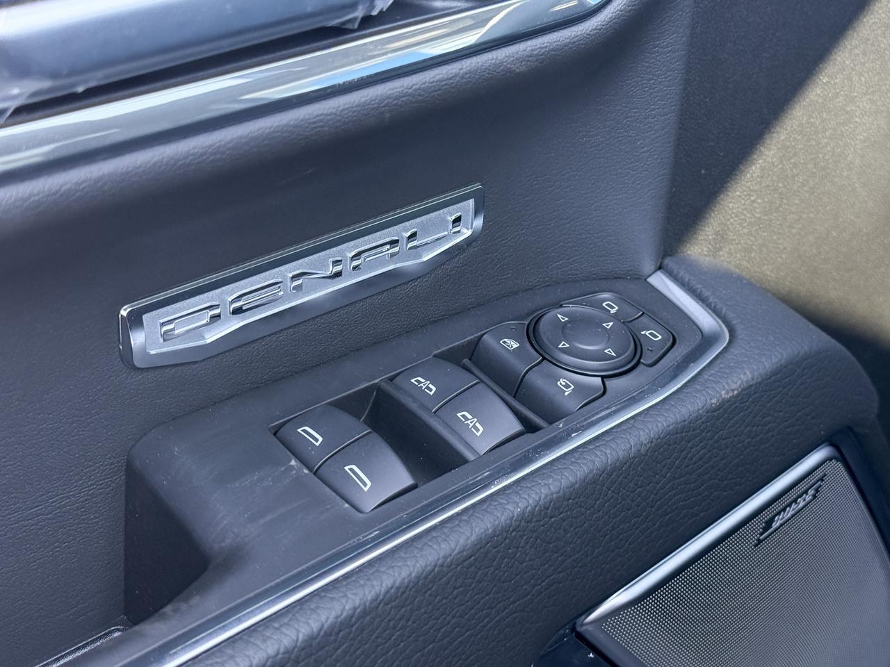 2025 GMC Sierra 1500 Denali 5.3L V8 WITH REMOTE START/ENTRY, SUNROOF, HEATED SEATS, HEATED STEERING WHEEL, VENTILATED SEATS, BOSE SPEAKERS, APPLE CARPLAY AND ANDROID AUTO Photo