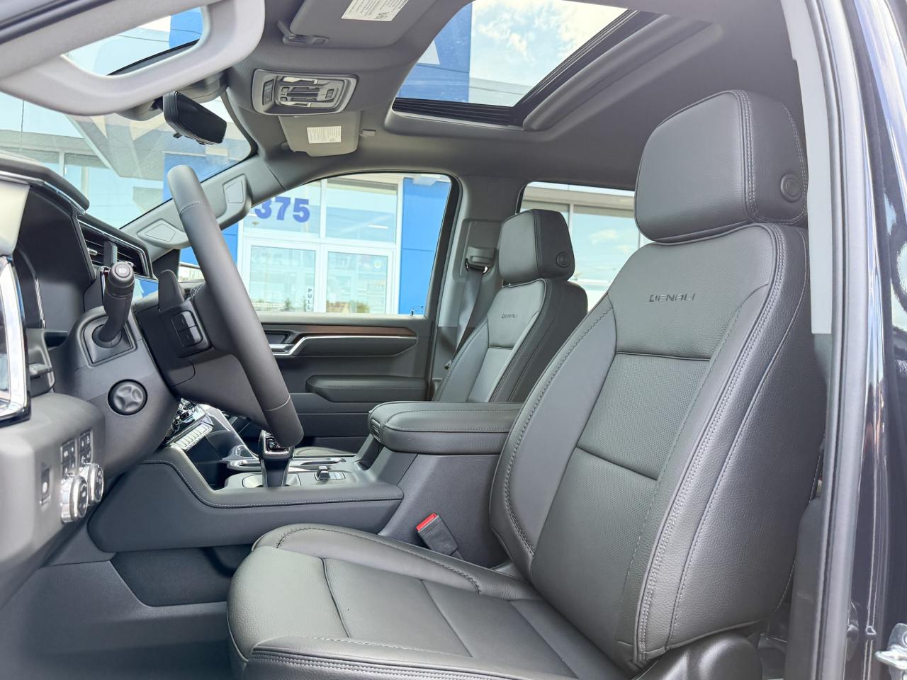 2025 GMC Sierra 1500 Denali 5.3L V8 WITH REMOTE START/ENTRY, SUNROOF, HEATED SEATS, HEATED STEERING WHEEL, VENTILATED SEATS, BOSE SPEAKERS, APPLE CARPLAY AND ANDROID AUTO Photo