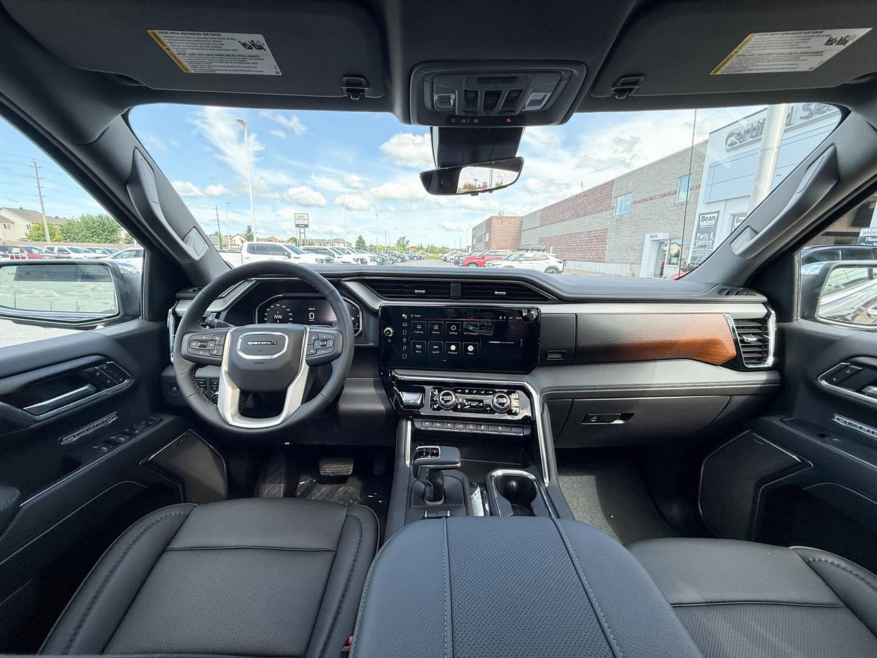 2025 GMC Sierra 1500 Denali 5.3L V8 WITH REMOTE START/ENTRY, SUNROOF, HEATED SEATS, HEATED STEERING WHEEL, VENTILATED SEATS, BOSE SPEAKERS, APPLE CARPLAY AND ANDROID AUTO Photo