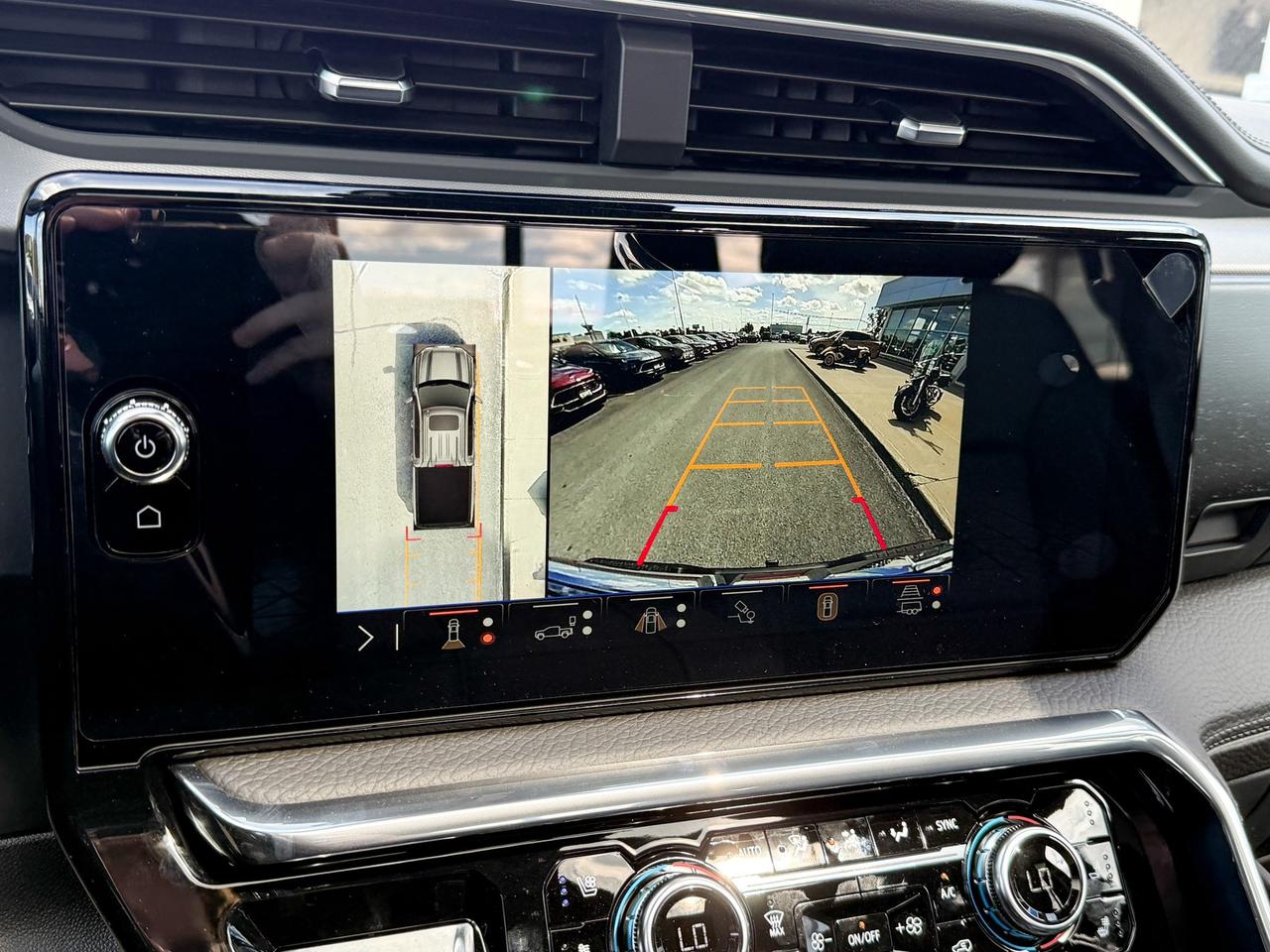 2025 GMC Sierra 1500 Denali 5.3L V8 WITH REMOTE START/ENTRY, SUNROOF, HEATED SEATS, HEATED STEERING WHEEL, VENTILATED SEATS, BOSE SPEAKERS, APPLE CARPLAY AND ANDROID AUTO Photo