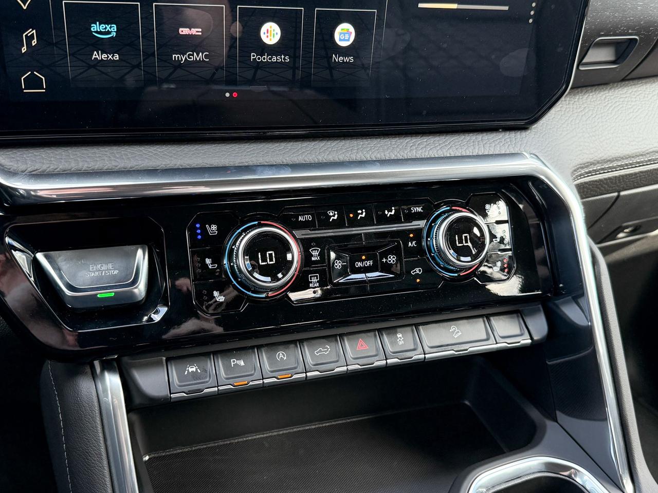 2025 GMC Sierra 1500 Denali 5.3L V8 WITH REMOTE START/ENTRY, SUNROOF, HEATED SEATS, HEATED STEERING WHEEL, VENTILATED SEATS, BOSE SPEAKERS, APPLE CARPLAY AND ANDROID AUTO Photo