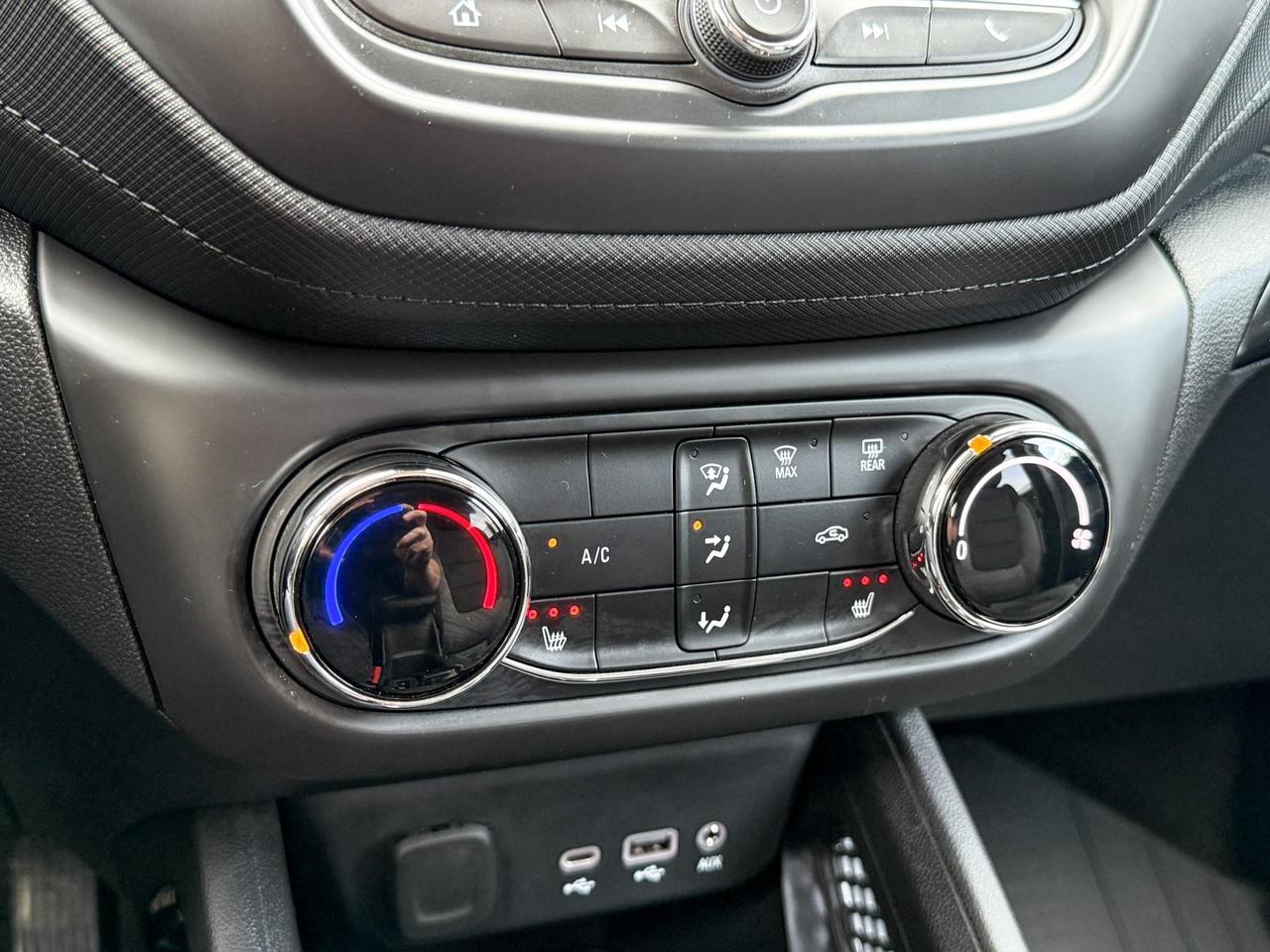 2023 Chevrolet TrailBlazer 1.3L 3CYL TURBO, AWD LT, HEATED FRONT CLOTH SEATS, REMOTE VEHICLE START, REAR VISION CAMERA,SAFETY PACKAGE, 17" BLACK ALLOY WHEELS Photo