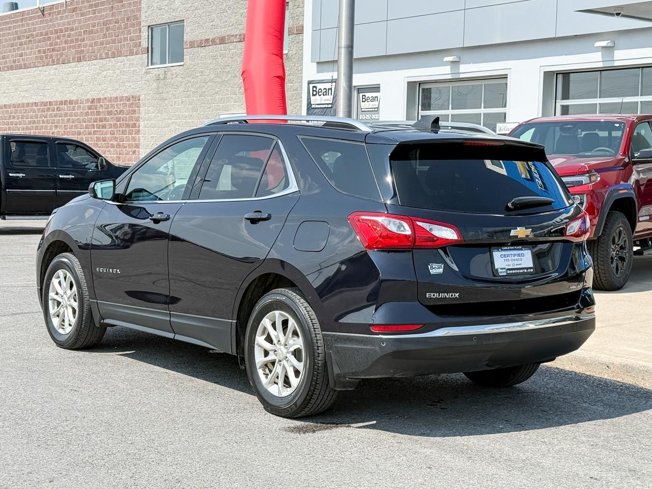 2020 Chevrolet Equinox 1.5L 4CYL TURBO, LT AWD, SKYSCAPE SUNROOF, HEATED FRONT BUCKET SEATS, REMOTE VEHICLE START, POWER LIFTGATE, EMBEDDED NAVIGATION, 17" ALLOY WHEELS Photo