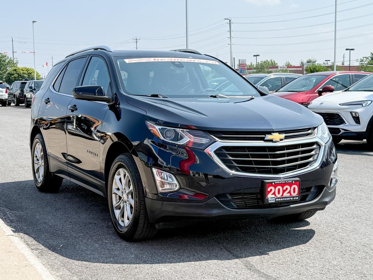 2020 Chevrolet Equinox 1.5L 4CYL TURBO, LT AWD, SKYSCAPE SUNROOF, HEATED FRONT BUCKET SEATS, REMOTE VEHICLE START, POWER LIFTGATE, EMBEDDED NAVIGATION, 17" ALLOY WHEELS Photo