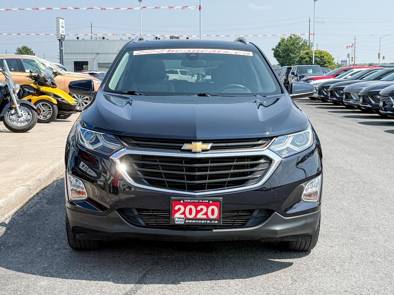 2020 Chevrolet Equinox 1.5L 4CYL TURBO, LT AWD, SKYSCAPE SUNROOF, HEATED FRONT BUCKET SEATS, REMOTE VEHICLE START, POWER LIFTGATE, EMBEDDED NAVIGATION, 17" ALLOY WHEELS Photo