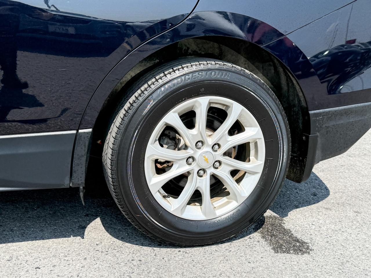 2020 Chevrolet Equinox 1.5L 4CYL TURBO, LT AWD, SKYSCAPE SUNROOF, HEATED FRONT BUCKET SEATS, REMOTE VEHICLE START, POWER LIFTGATE, EMBEDDED NAVIGATION, 17" ALLOY WHEELS Photo