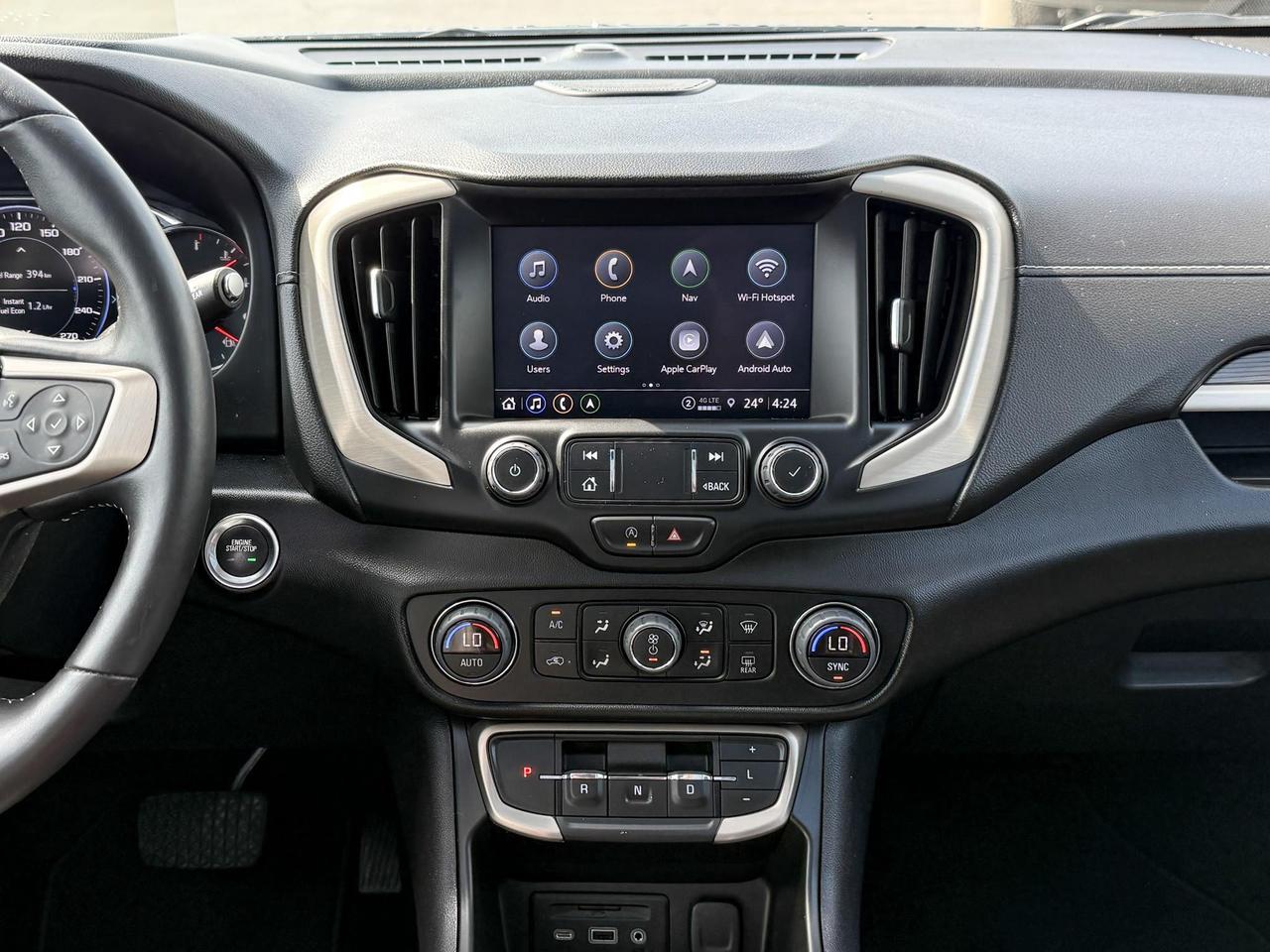 2022 GMC Terrain Denali 1.5L 4CYL TURBO, DENALI AWD, BLACK DIAMOND EDITION, SKSCAPE SUNROOF, HEATED AND VENTILATED FRONT SEATS, HEATED REAR SEATS, HEATED STEERING WHEEL, REMOTE VEHICLE START, HUD, 19" DARK GREY ALLOY WHEELS Photo