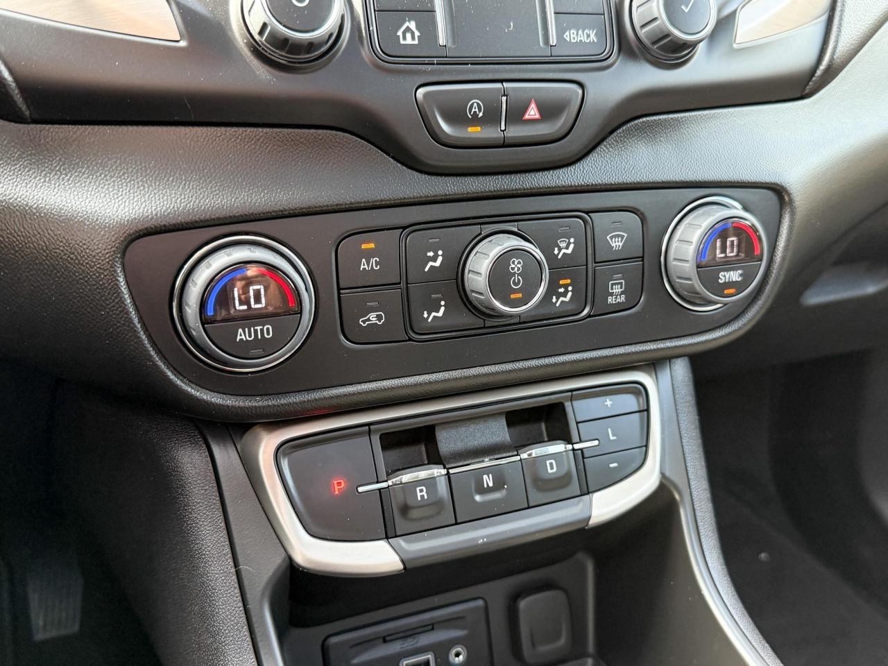 2022 GMC Terrain Denali 1.5L 4CYL TURBO, DENALI AWD, BLACK DIAMOND EDITION, SKSCAPE SUNROOF, HEATED AND VENTILATED FRONT SEATS, HEATED REAR SEATS, HEATED STEERING WHEEL, REMOTE VEHICLE START, HUD, 19" DARK GREY ALLOY WHEELS Photo