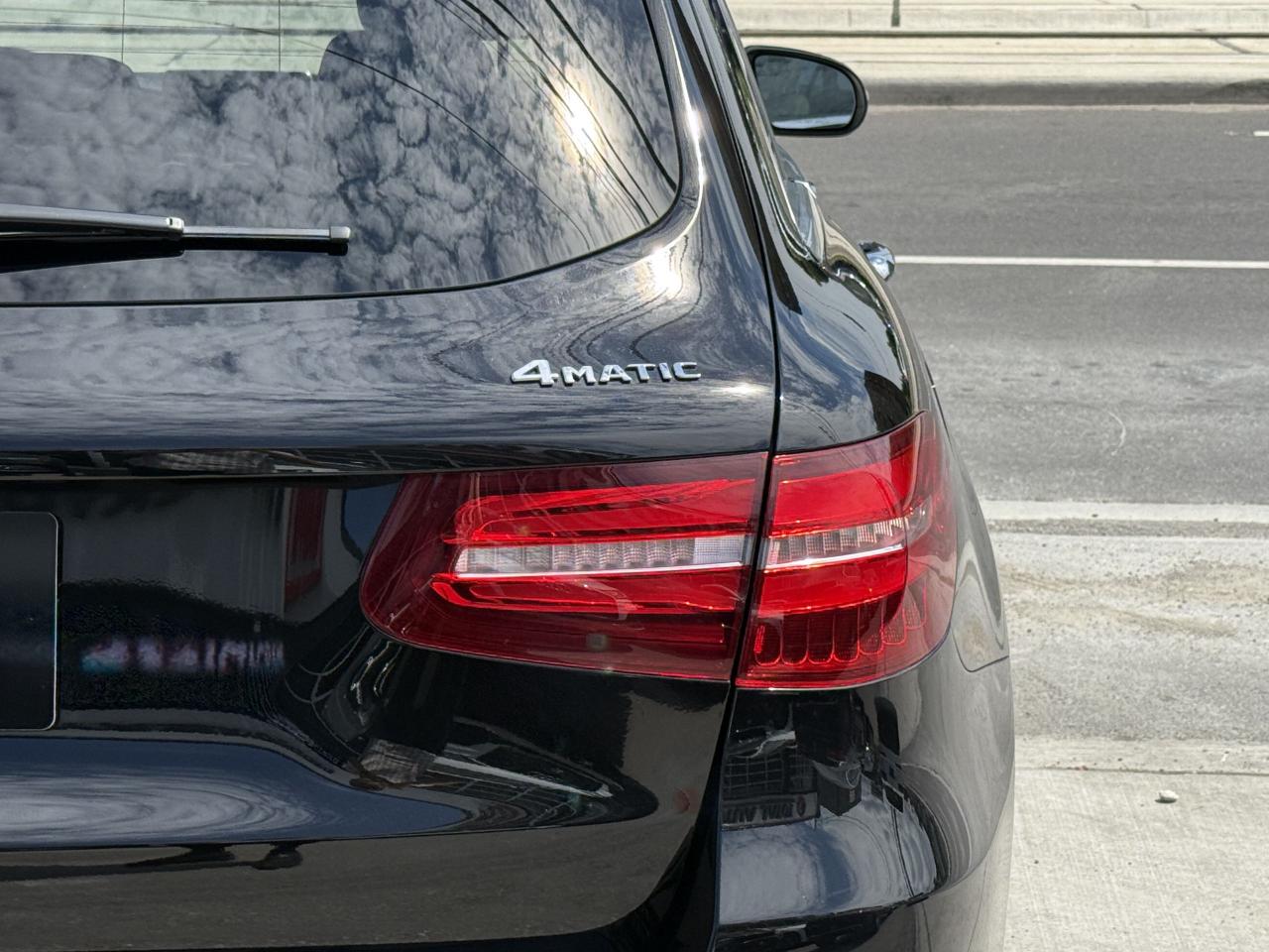 2019 Mercedes-Benz GLC-Class 300 //AMG SPORT | PANO | LOADED - Photo #10