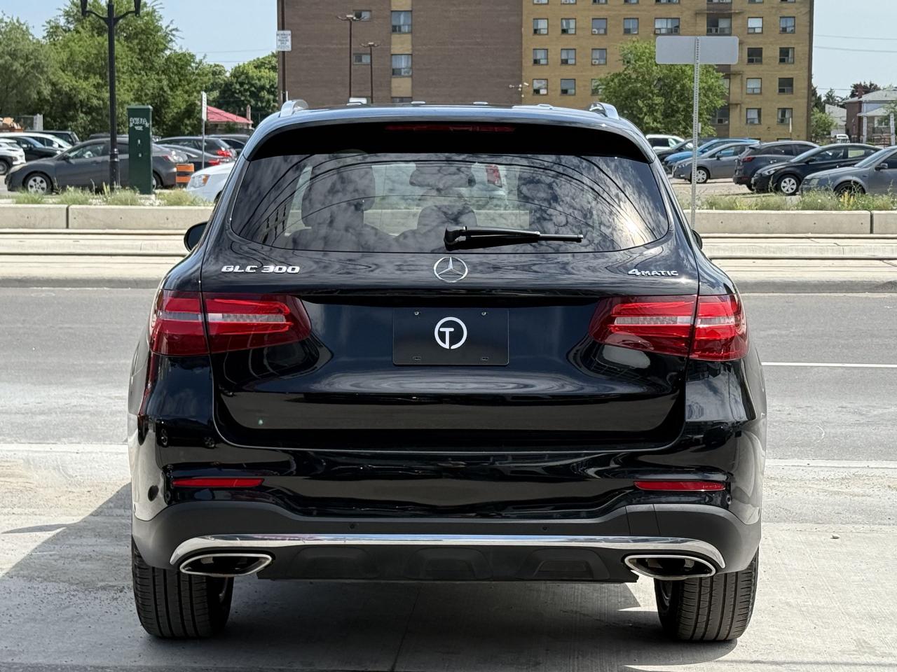 2019 Mercedes-Benz GLC-Class 300 //AMG SPORT | PANO | LOADED - Photo #11