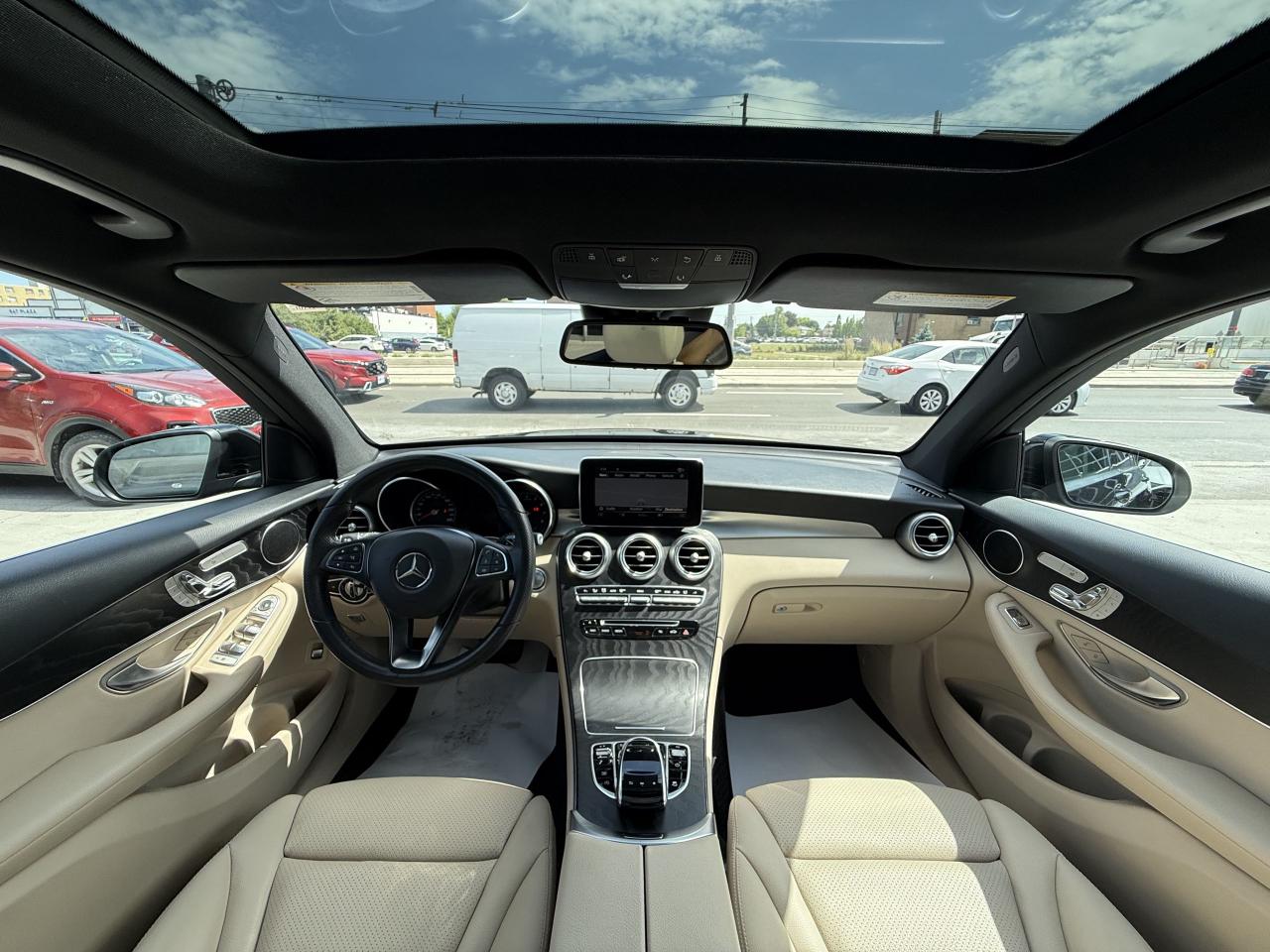 2019 Mercedes-Benz GLC-Class 300 //AMG SPORT | PANO | LOADED - Photo #15