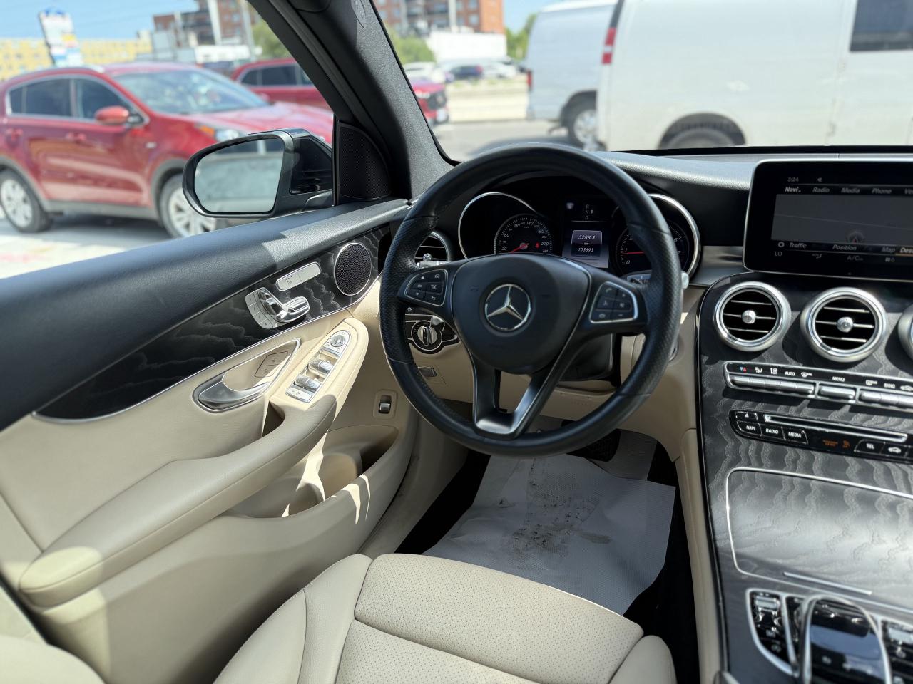 2019 Mercedes-Benz GLC-Class 300 //AMG SPORT | PANO | LOADED - Photo #17
