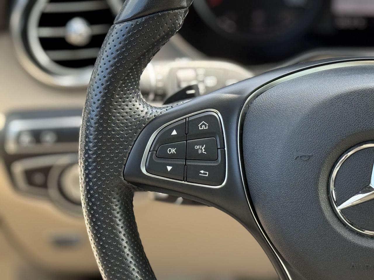 2019 Mercedes-Benz GLC-Class 300 //AMG SPORT | PANO | LOADED - Photo #21